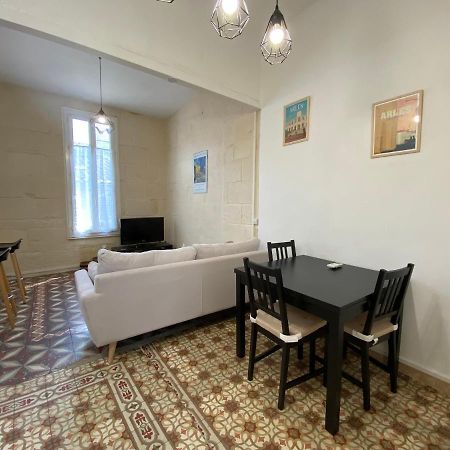 Le 23 - 2Eme Etage Apartman Arles Kültér fotó
